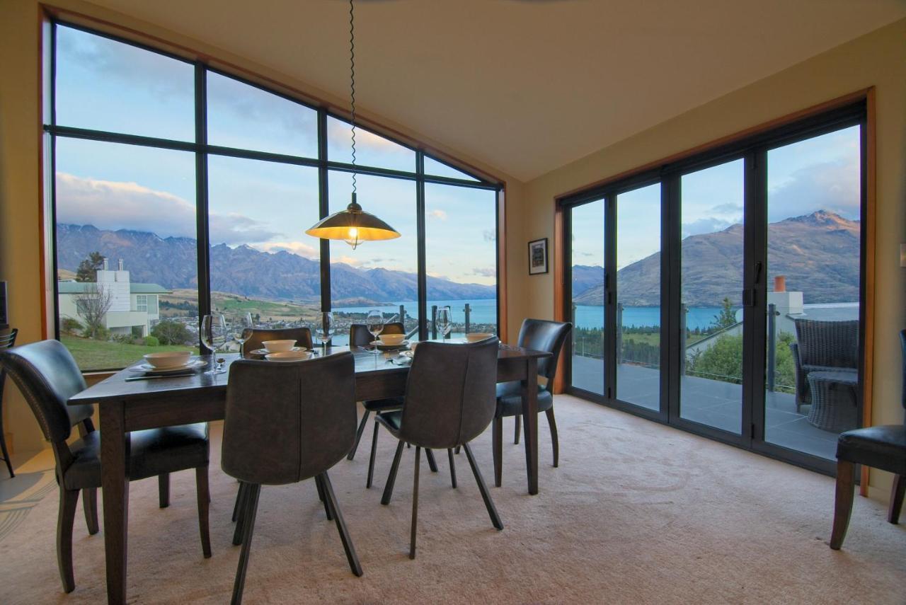 London Lane Villa Queenstown Exterior photo