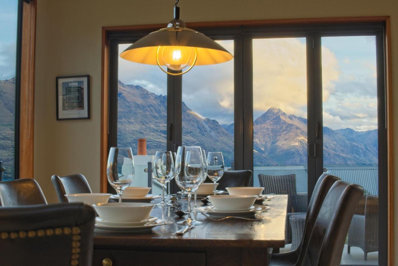 London Lane Villa Queenstown Exterior photo